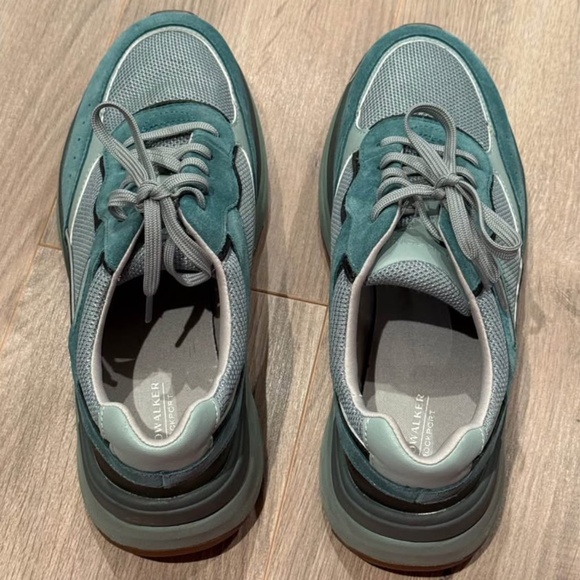 Women's Rockport Prowalker sneakers / running shoes, size 8 but runs large - Picture 3 of 6